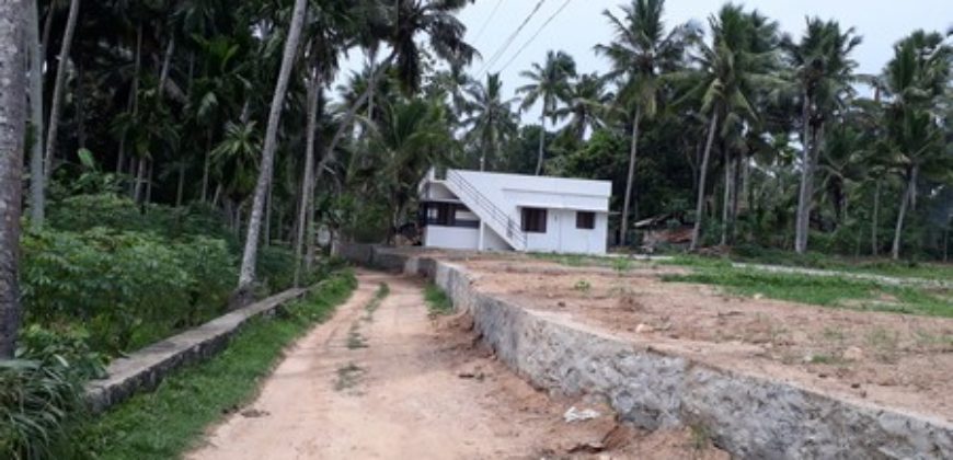 5 CENT RESIDENCE LORRY SIGHT PER CENT 1.5 LAKH POTHENKODE 5 KM 9995061065