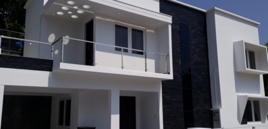 70 lakh 4 bedroom new house 1800 sq feet 4.5 cent location manvila 9995061065