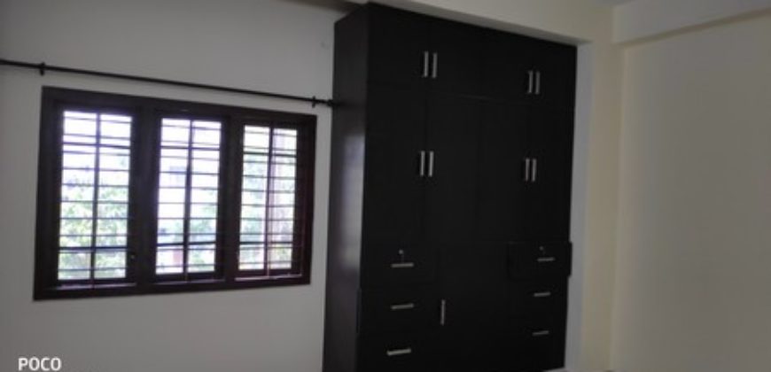 7000 rs one bedroom first floor for family near kinfra park 9188764468