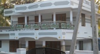 12000 rs 3 bedroom independent house near sreekariyam pongummoode 9188764468