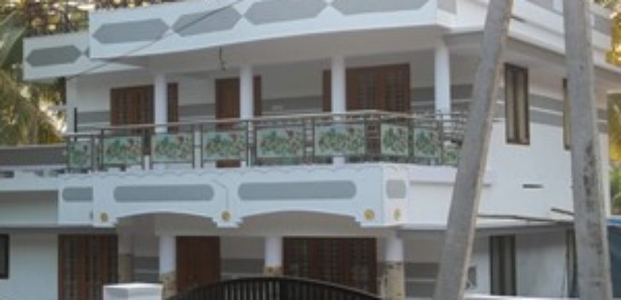 12000 rs 3 bedroom independent house near sreekariyam pongummoode 9188764468