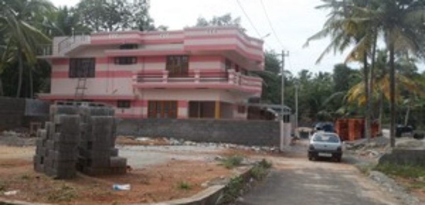 12000 rs 3 bedroom independent house MC road side chanthavila 2 km from kinfra park 9188764468