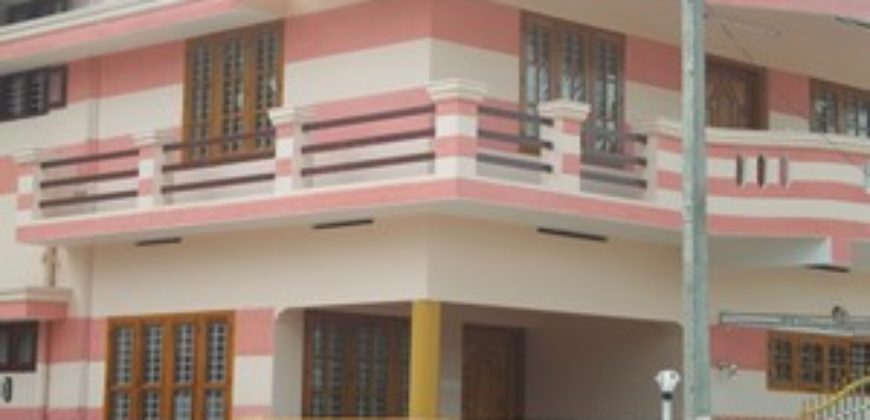 12000 rs 3 bedroom independent house MC road side chanthavila 2 km from kinfra park 9188764468