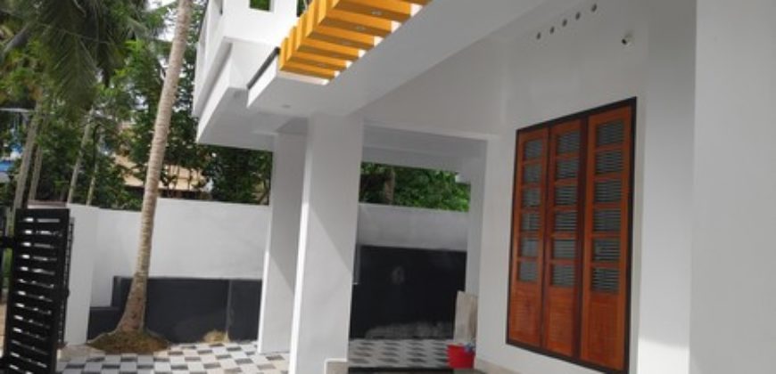 52 lakh 3 bedroom new house near kinfra park 1600 sq feet 4.3 cent park 5 km 9995061065