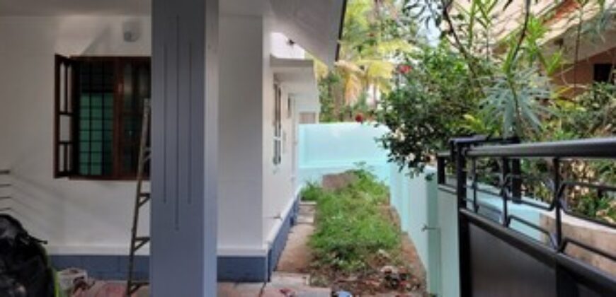 50 lakh 3 bedroom house 1400 sq feet 4.75 lakh location mangatukonam kariyavattom 8075640811