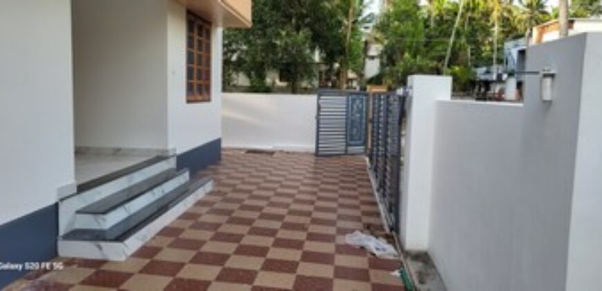 57 lakh 3 bedroom new house 1400 sq feet 4 cent NH 66 500 meter 4 km from park 6282419384