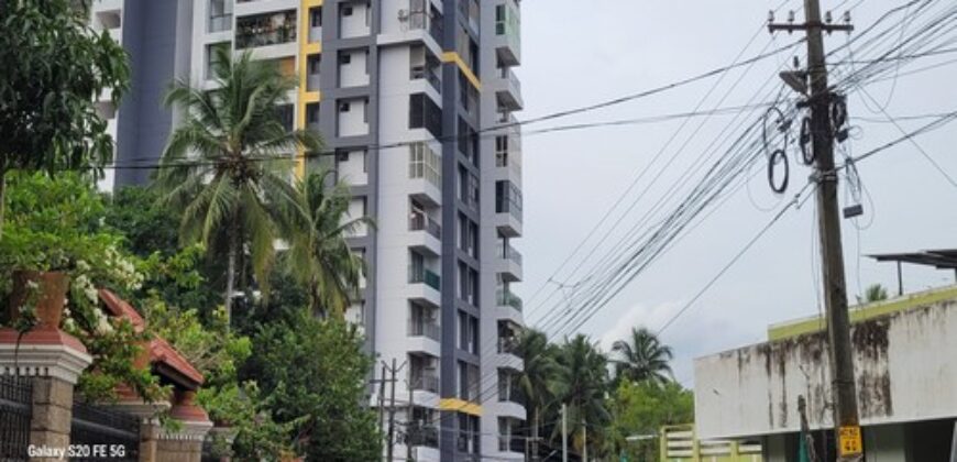 25000 rs 3 bedroom fully furnished flat NH side kariyavattom 2 km from technopark back gate 8075640811