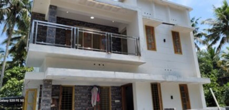 17000 rs 3 bedroom brand new first floor near kinfra park chanthavila 9188764468