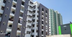 25000 rs 2 bedroom furnished flat near park 8075640811