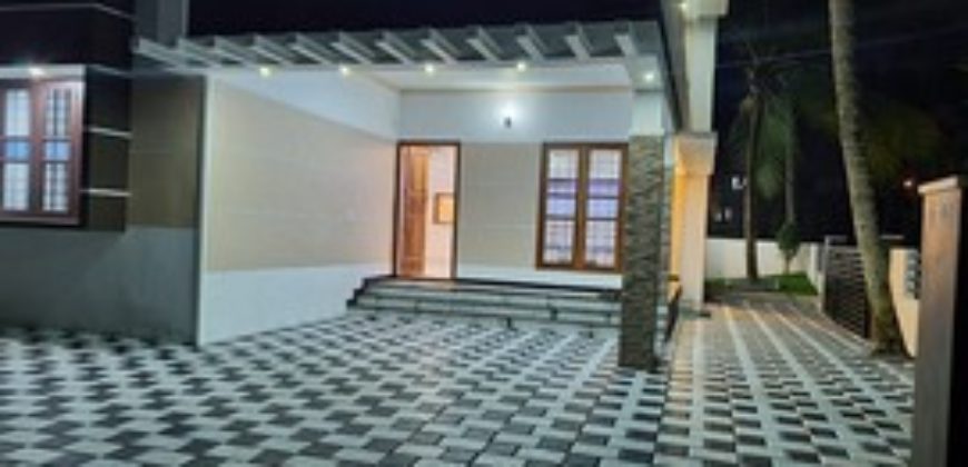 105 lakh 4 bedroom new house bus stop 100 meter 3 km from sreekariyam 6 km from park 9995061065