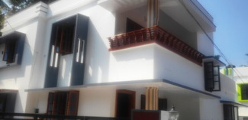 95 lakh new house 2100 sq feet 6.5 cent 2 km from park 1.5 km from kinfra park 6282419384