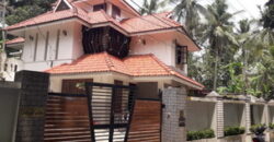 10 lakh 2100 sq feet house bus stop 50 meter 6 km from park 9188764468