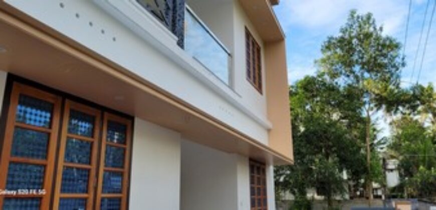 57 lakh 3 bedroom new house 1400 sq feet 4 cent NH 66 500 meter 4 km from park 6282419384