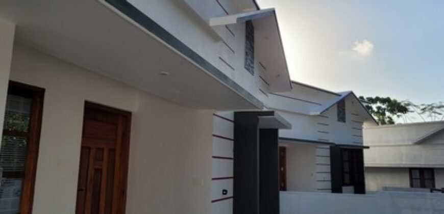 36 LAKH 2 BEDROOM BRAND NEW VILLA 6 KM FROM TECHNOPARK 850 SQ FEET 4 CENT 6282419384