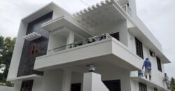 98 lakh 5 bedroom new house 2050 sq feet 4.5 cent pullanivila kariyavattom 4 km from park 9188764468