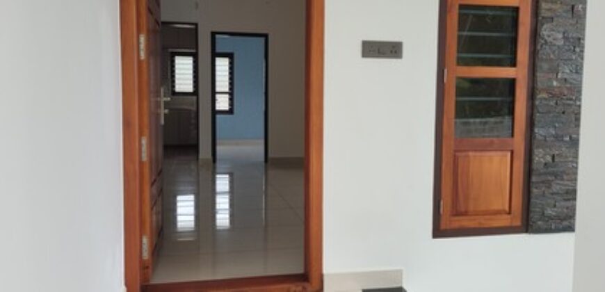 98 lakh 5 bedroom new house 2050 sq feet 4.5 cent pullanivila kariyavattom 4 km from park 9188764468