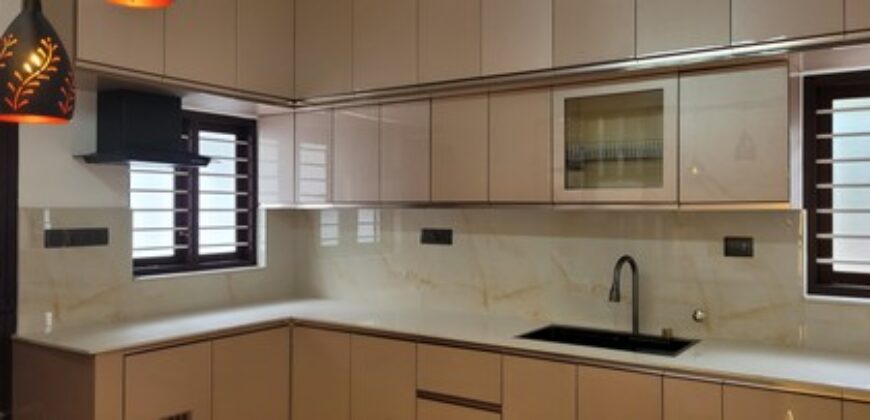 98 lakh 5 bedroom new house 2050 sq feet 4.5 cent pullanivila kariyavattom 4 km from park 9188764468