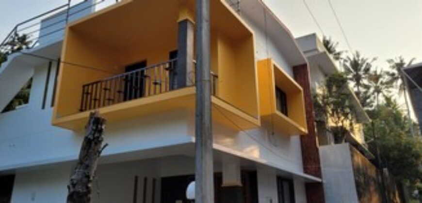 65 lakh 4 bedroom brand new house 3 km from technopark back gate location kariyavattom 6282419384