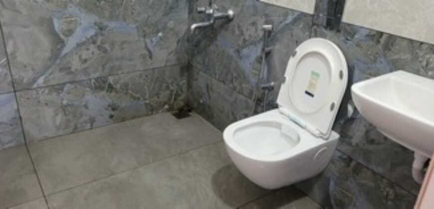 16000 rs 3 bedroom brand new first floor hall and kitchen 12 villa project 1 km from kinfra park chanthavila 9188764468