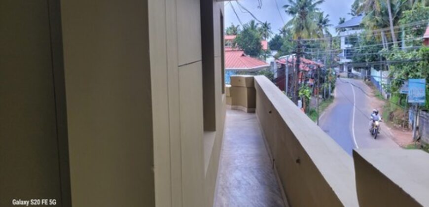 8000 rs 2 bedroom first floor hall and kitchen road side near pangapara 3 km from technopark 9188764468